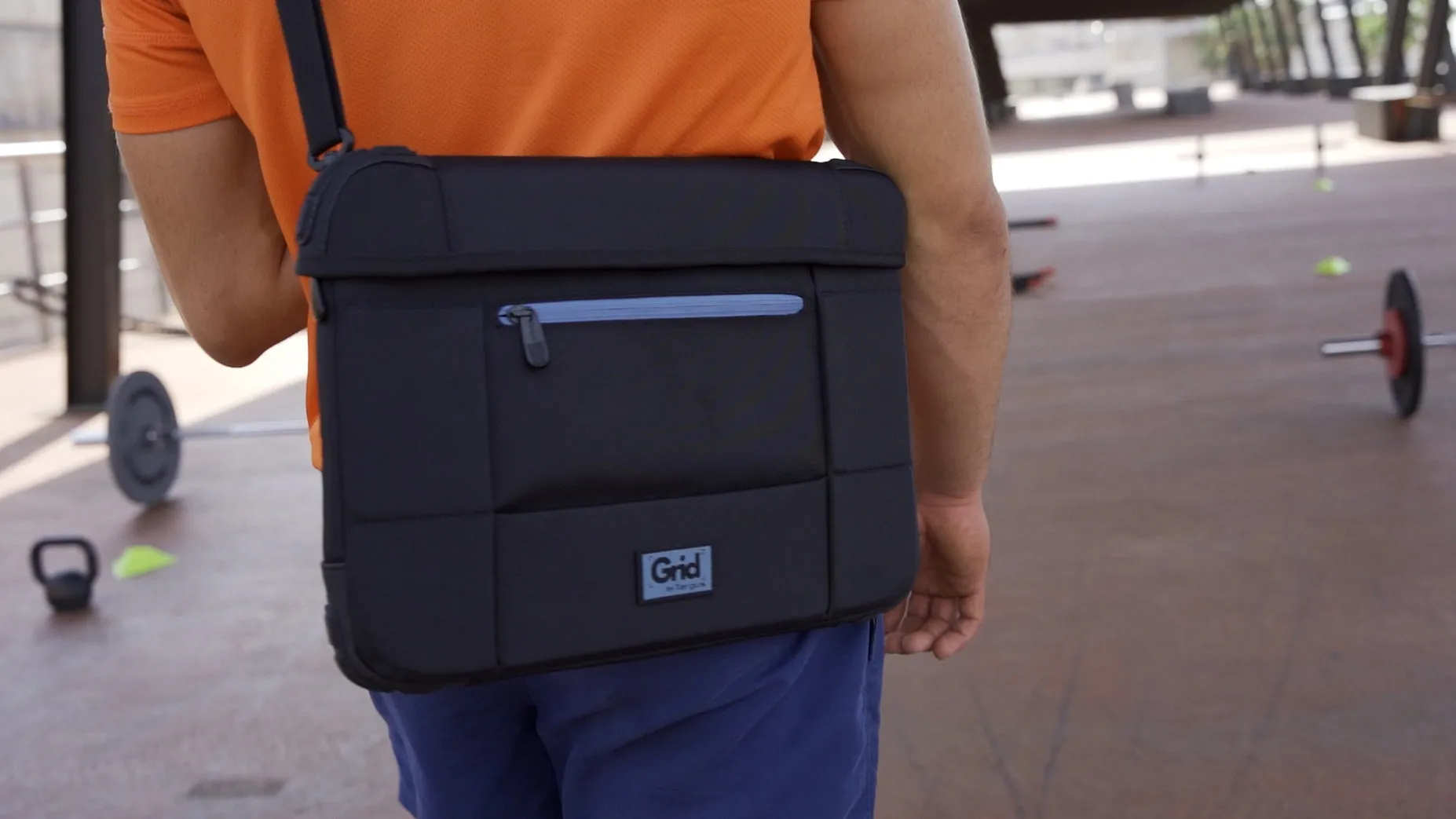 15.6" Grid High-Impact Slipcase