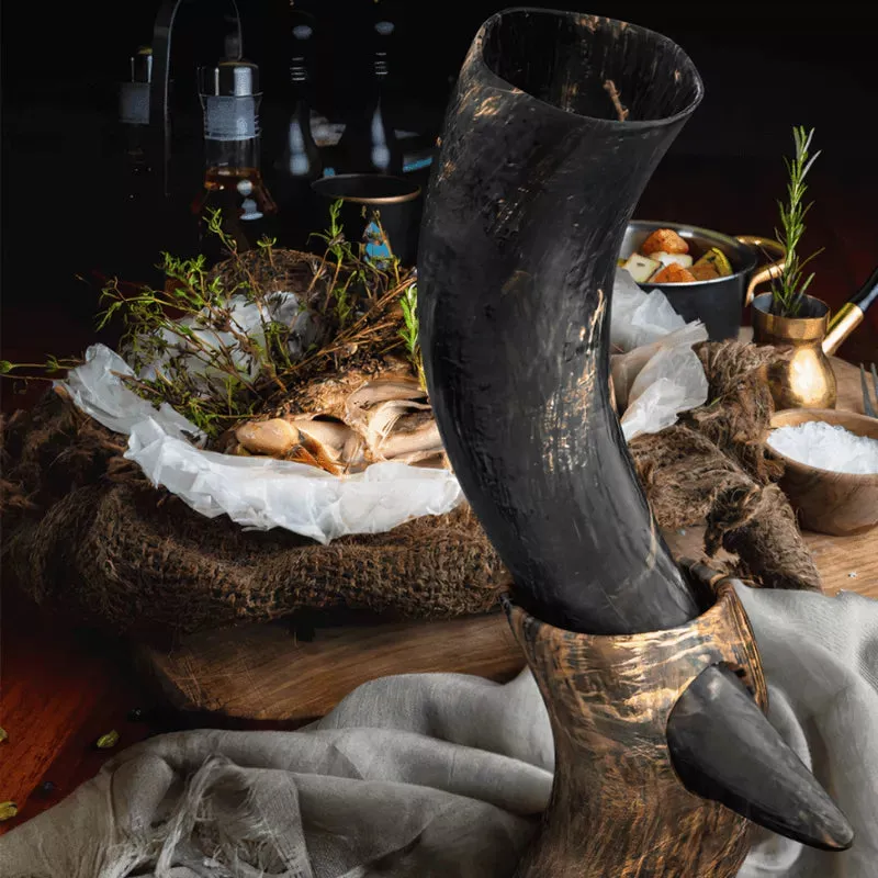 BOGO Curved Drinking Horn w/ Stand