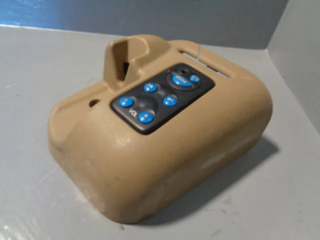 Discovery 2 Headphone Audio Controls Volume Rear Pair Land Rover 1998 to 2004