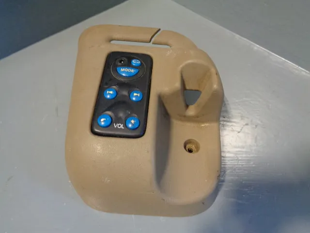 Discovery 2 Headphone Audio Controls Volume Rear Pair Land Rover 1998 to 2004