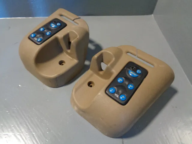 Discovery 2 Headphone Audio Controls Volume Rear Pair Land Rover 1998 to 2004