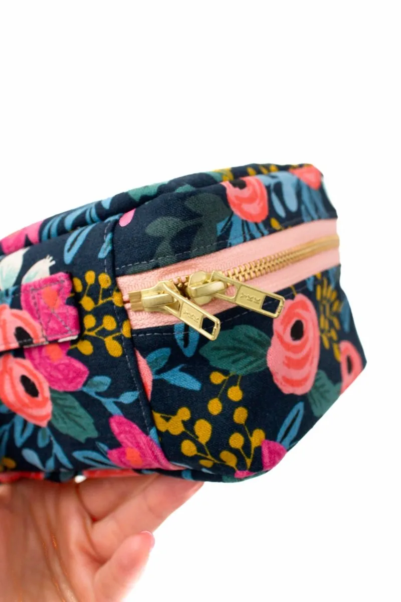 Menagerie Mini Cosmetic Cube with Brush Loops