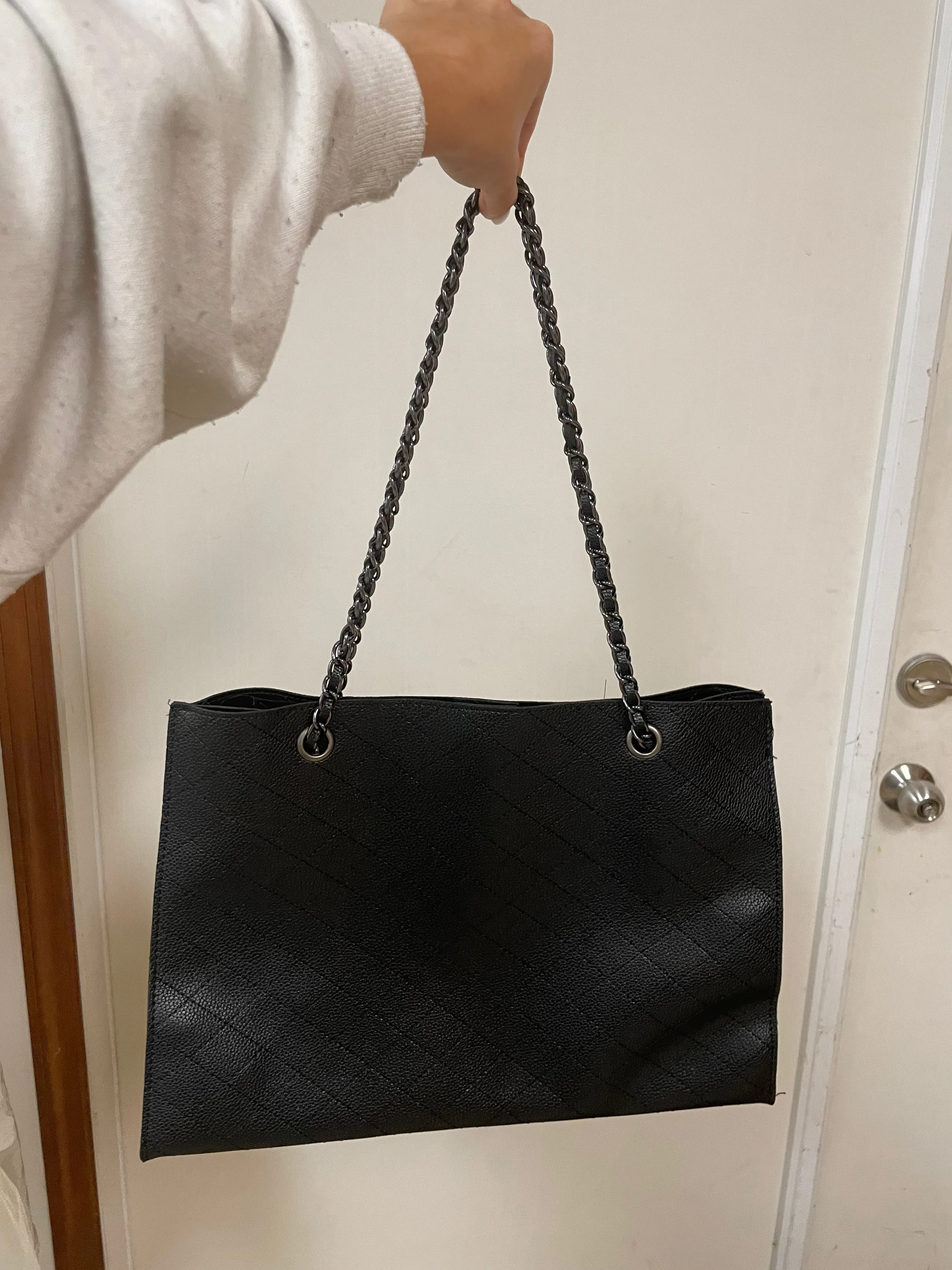 *MODEL* Sleek Quilted Purse - Black/Grey- FINAL SALE