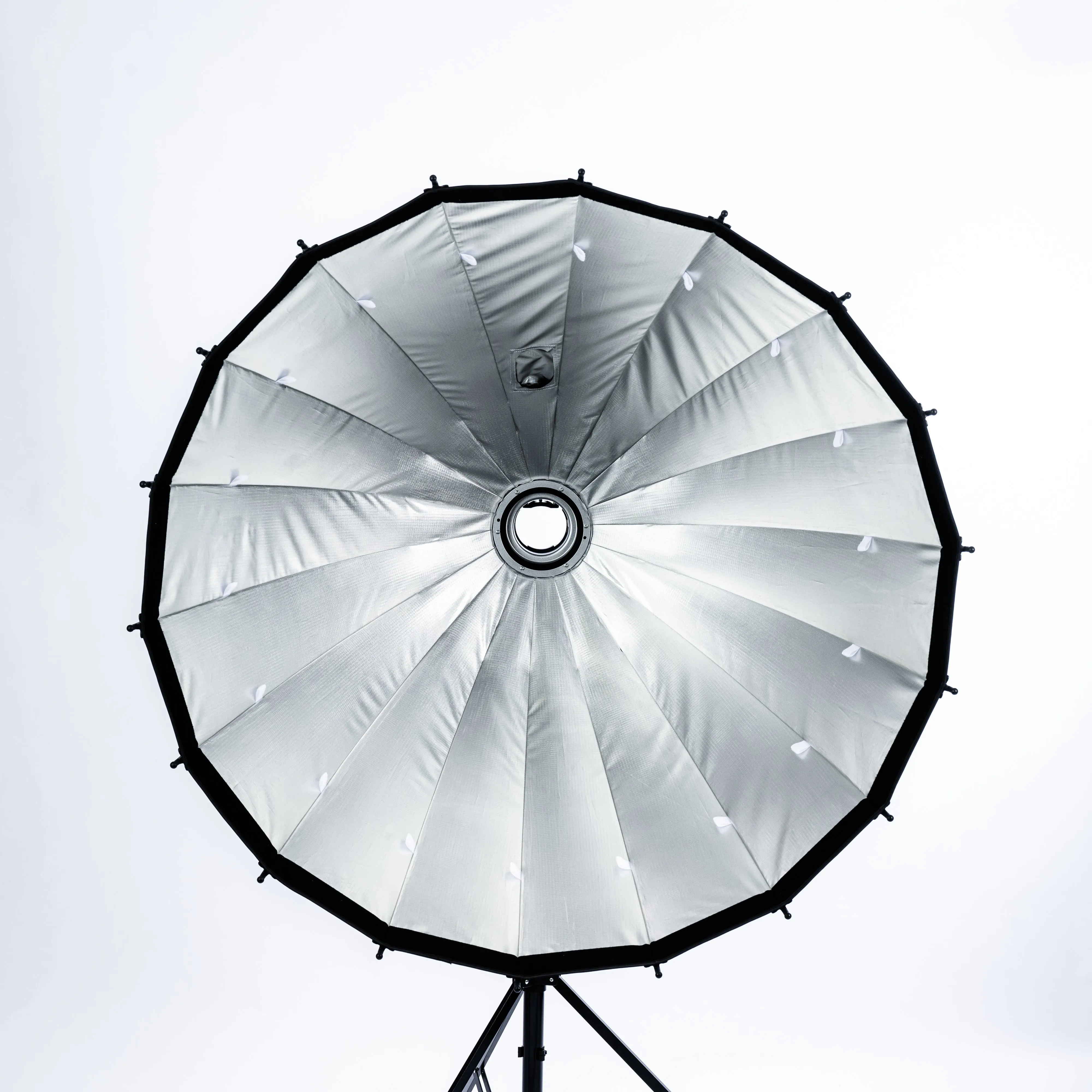 QPB-48 with Focusing System Softbox