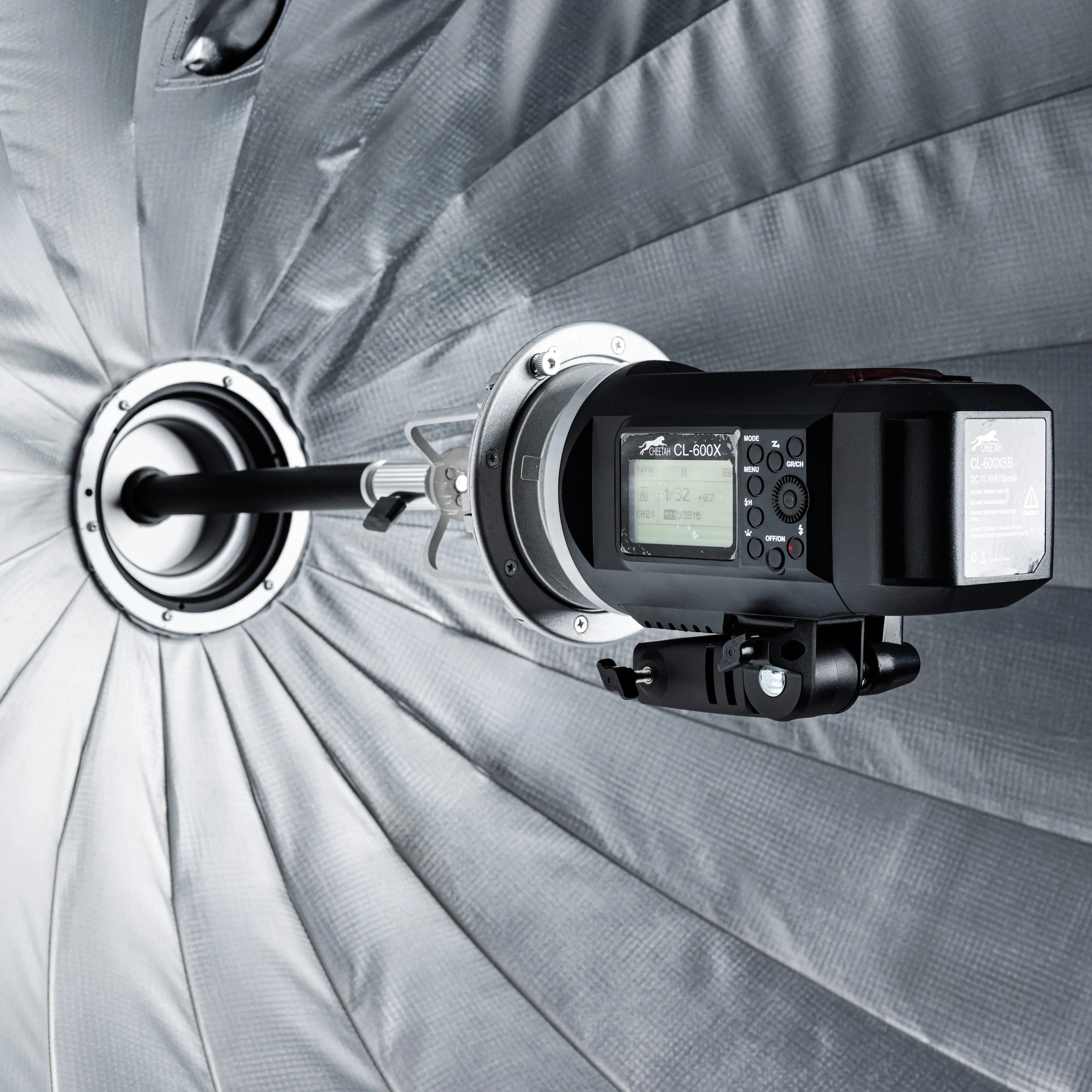 QPB-48 with Focusing System Softbox