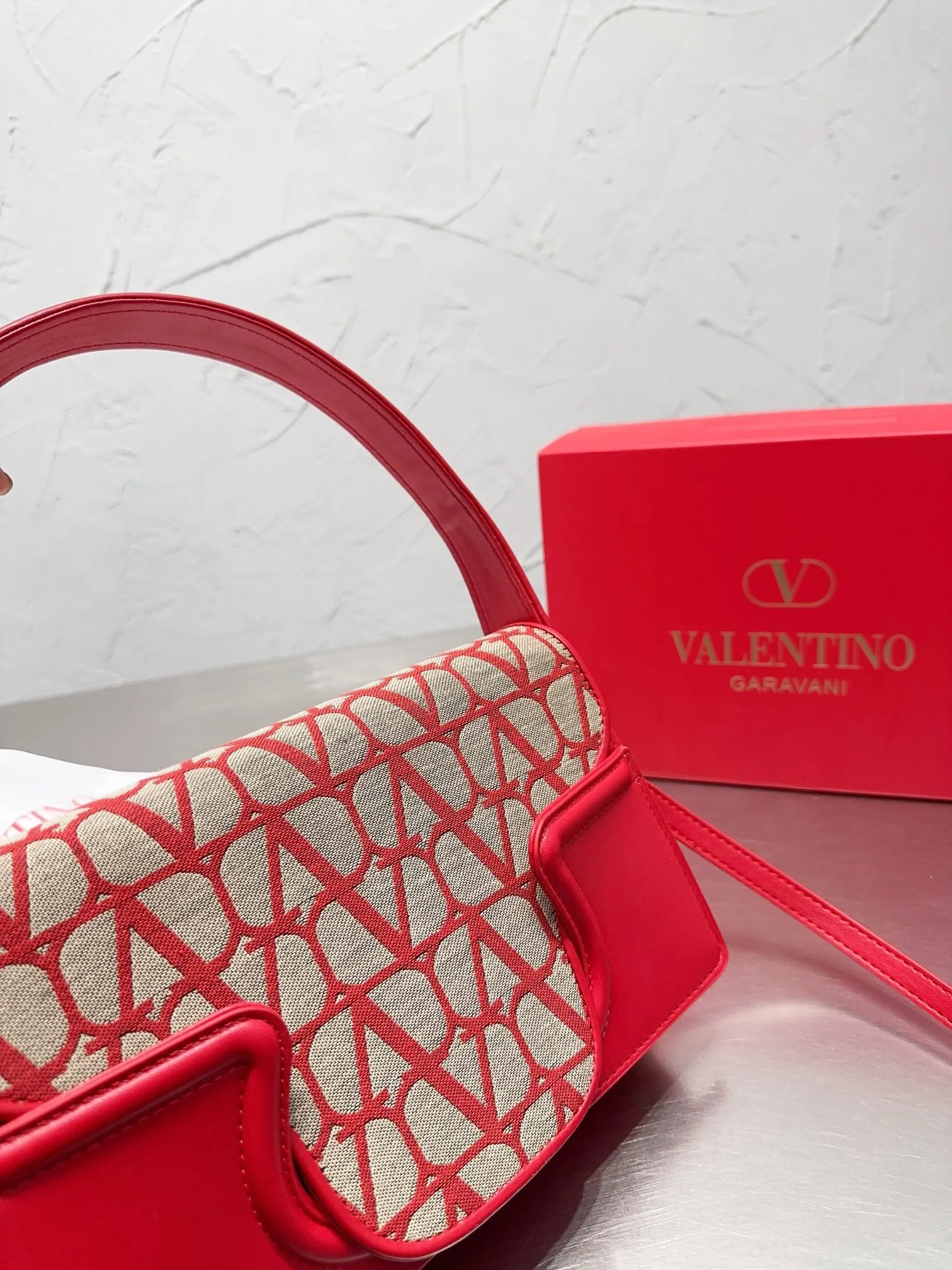 VLTN074 SMALL LA PETITE DEUXIEME SHOULDER BAG / W10xH5.5x2.4 in